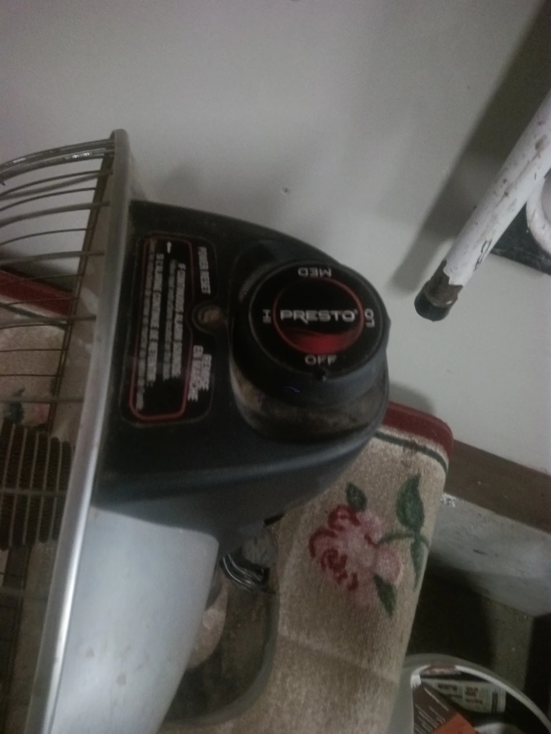 Presto HeatDish Electric Heater - photo 2