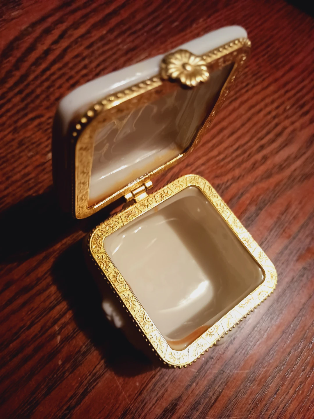 Beautiful Porcelain Miniature Jewelry Trinket Box - photo 4