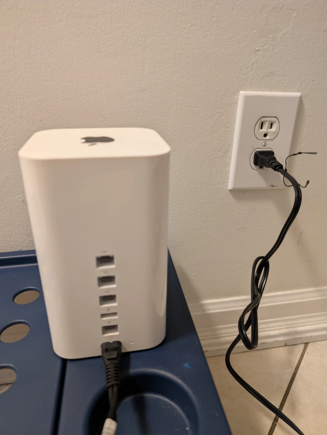 Apple AirPort Extreme Model A1521 (6th gen.) - photo 3