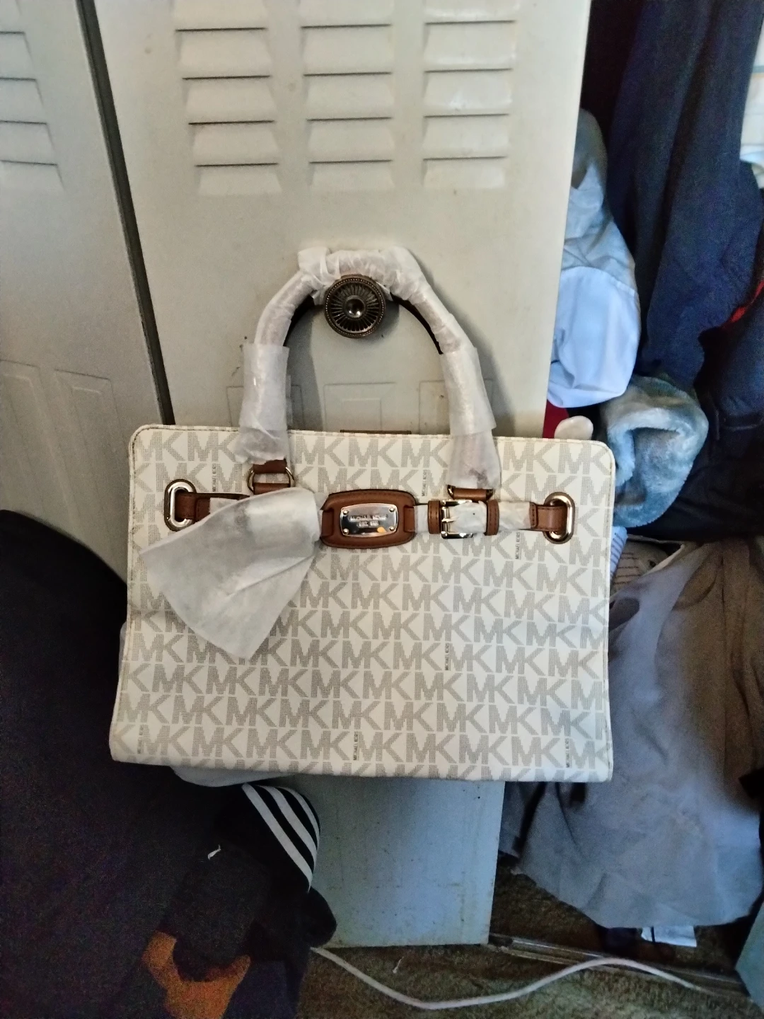 Michael Kors Signature Logo Satchel - photo 4