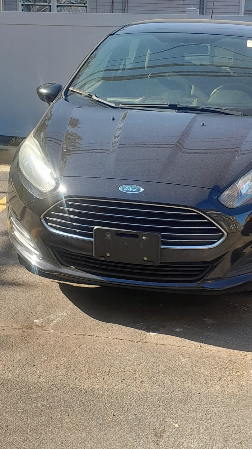 Black Ford Fiesta Sedan - photo 3