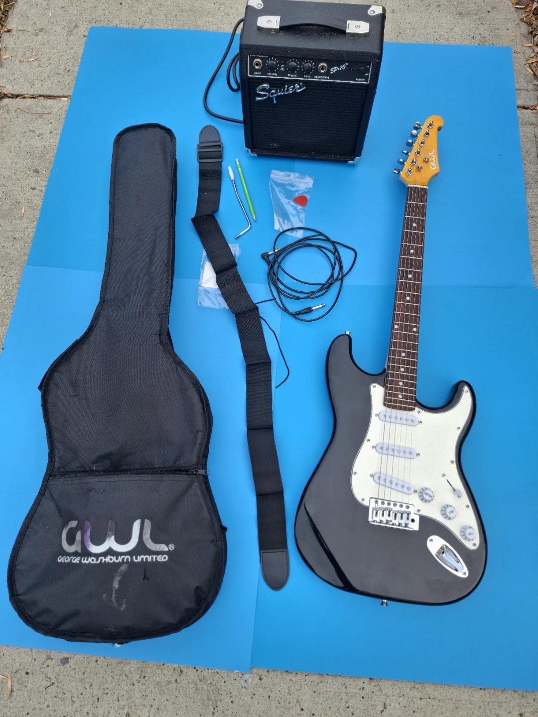GWL (Washburn) Electric Guitar & Squier 10W Amp Starter Bundle