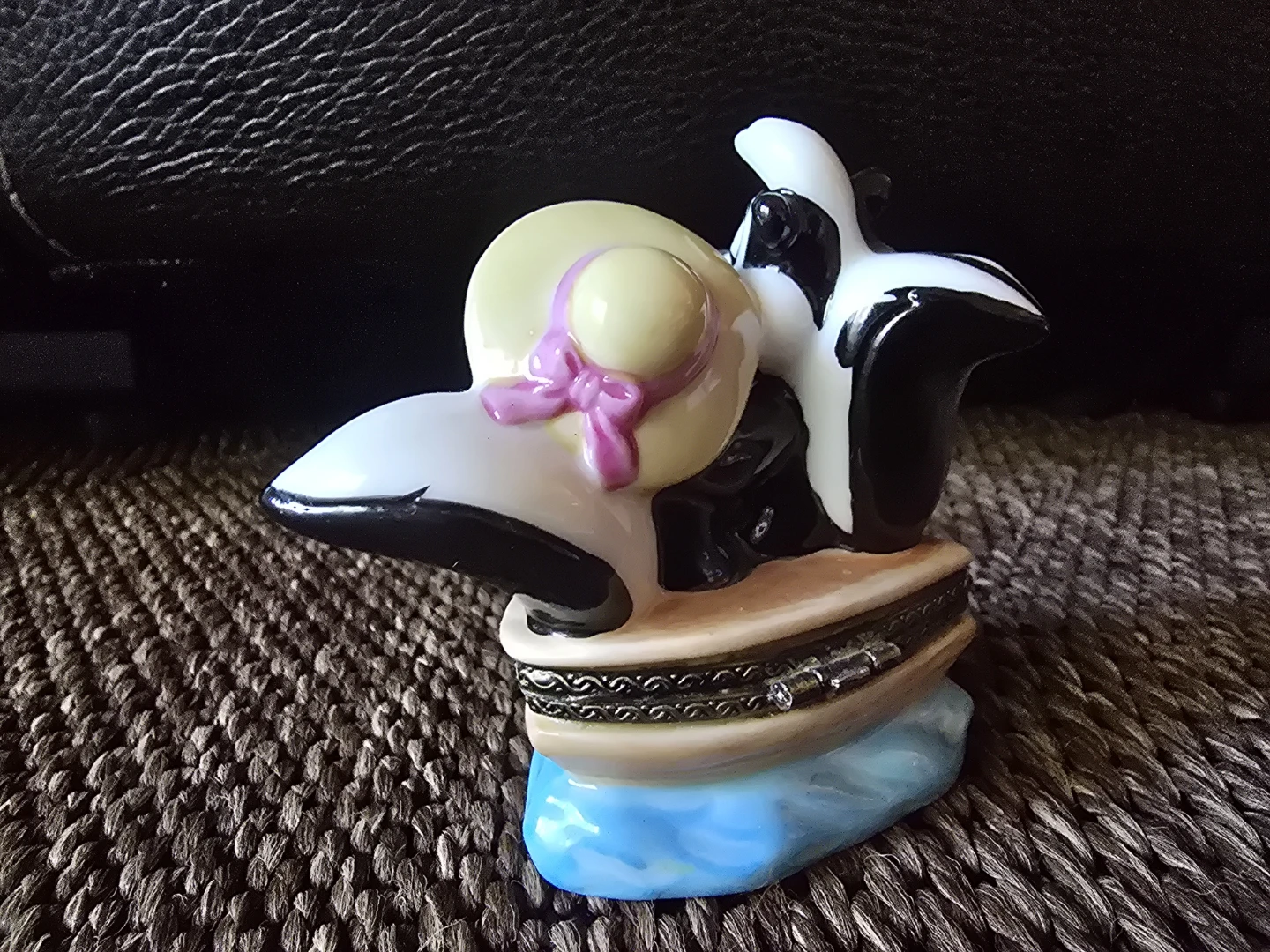 Warner Bros Pepee Le Pew Ceramic Trinket Box - photo 4