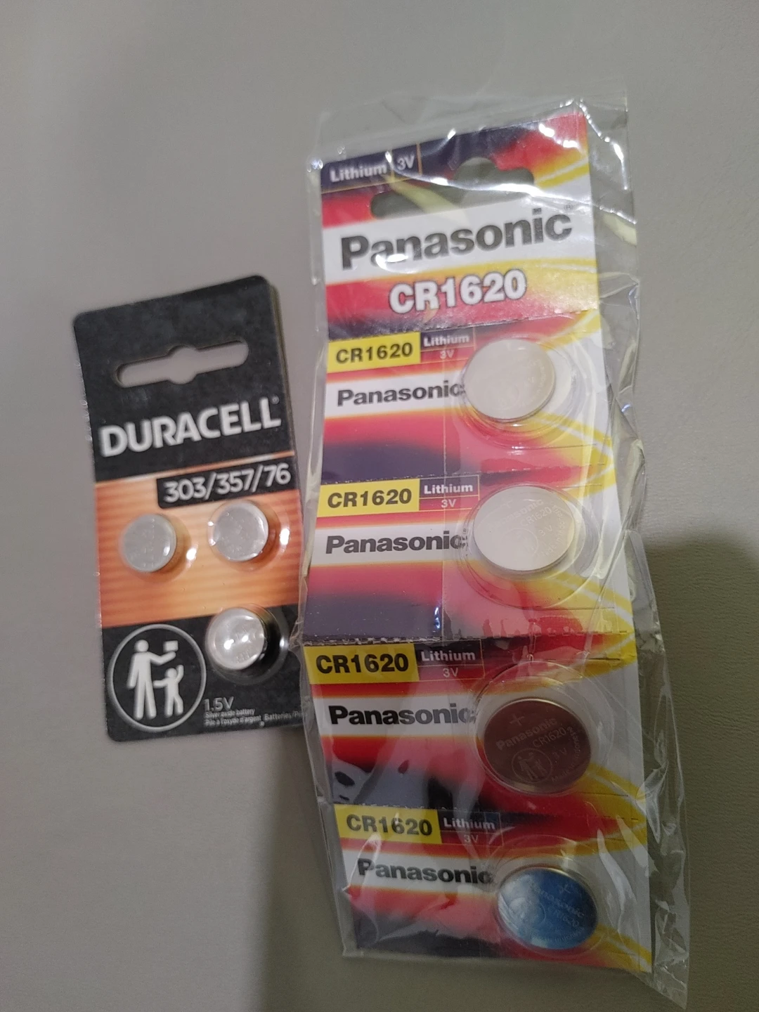 🧡LOT OF NEW SEALED PANASONIC AND DURACELL BATTERIES