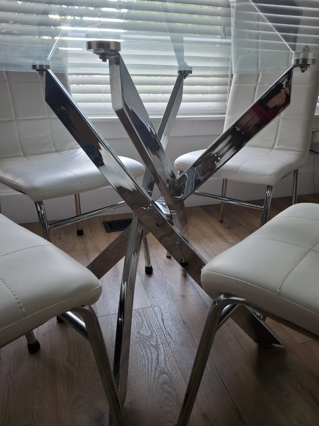 Glass Dining Table with 4 White Chairs - photo 2