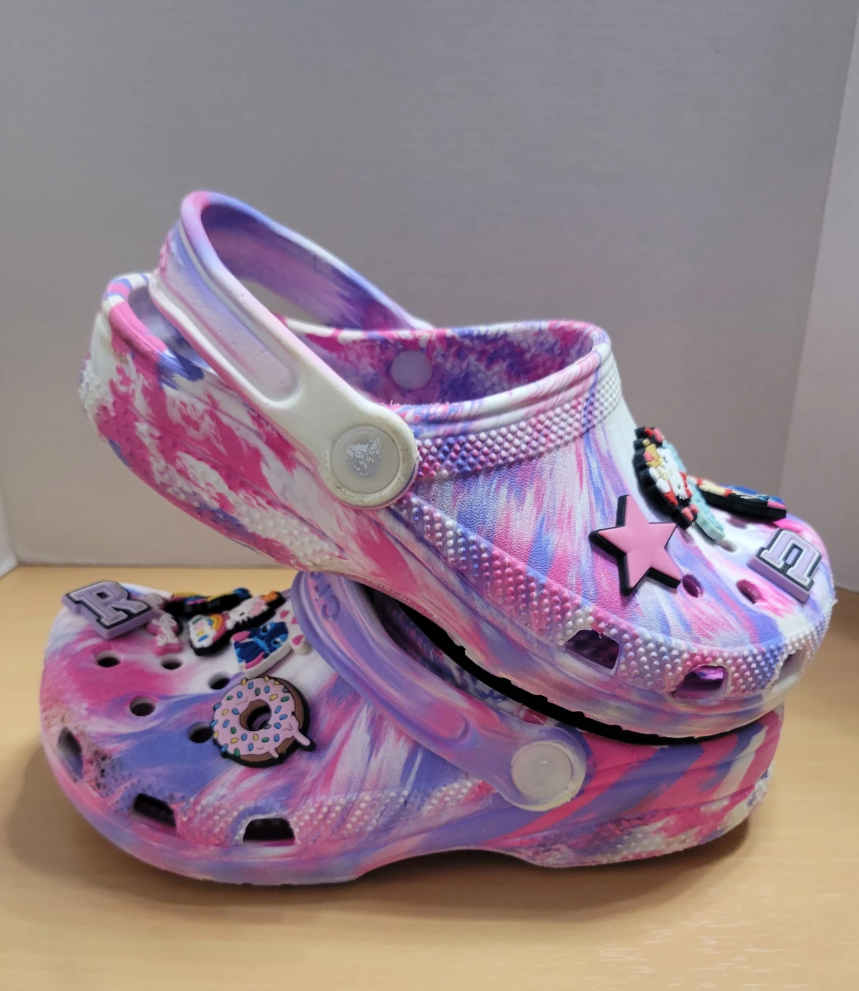Crocs Tie-Dye Clogs with Charms Size J2 - photo 2
