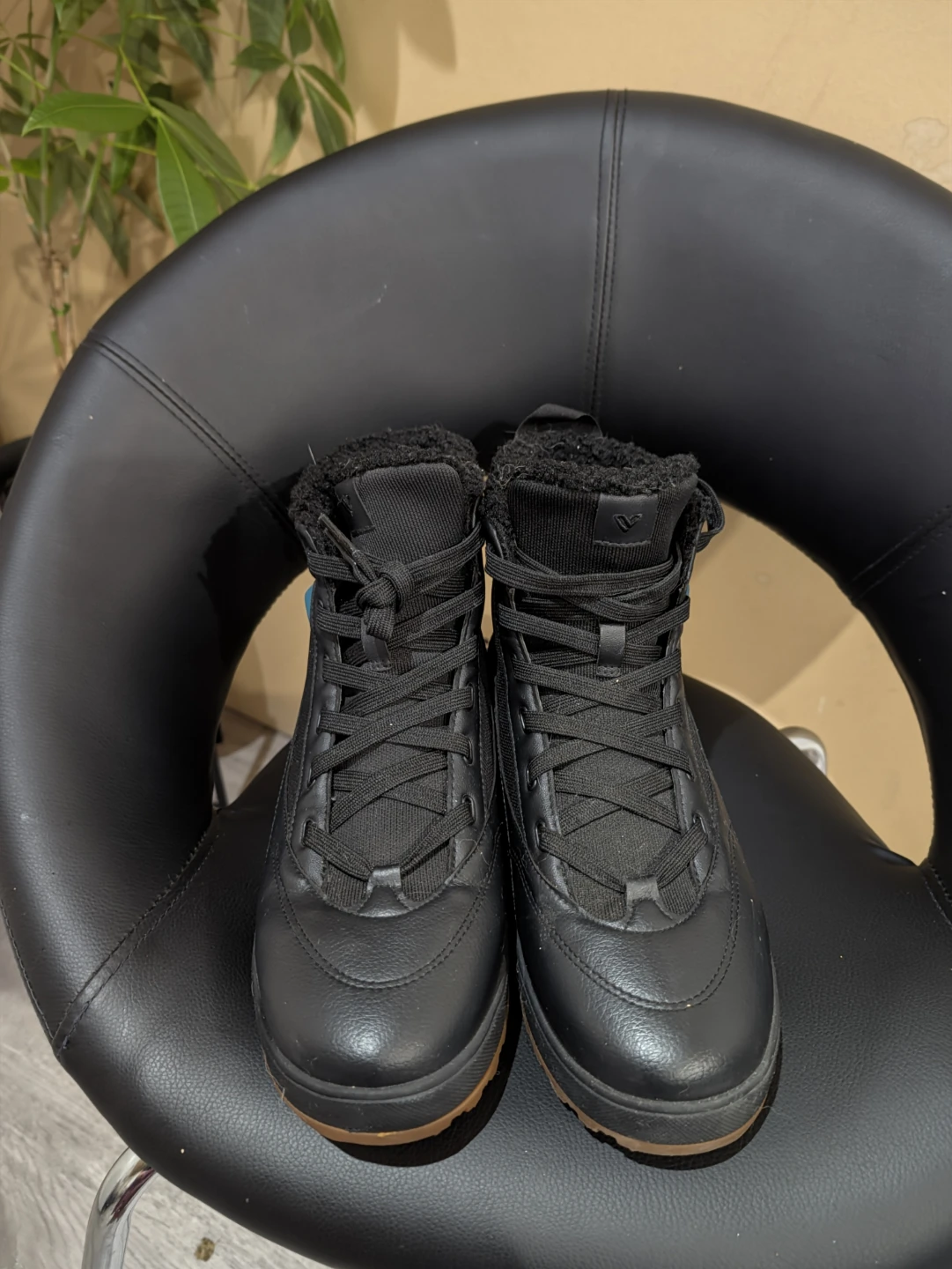 Black Vessi - high top. Water proof. Men size 11M - photo 2