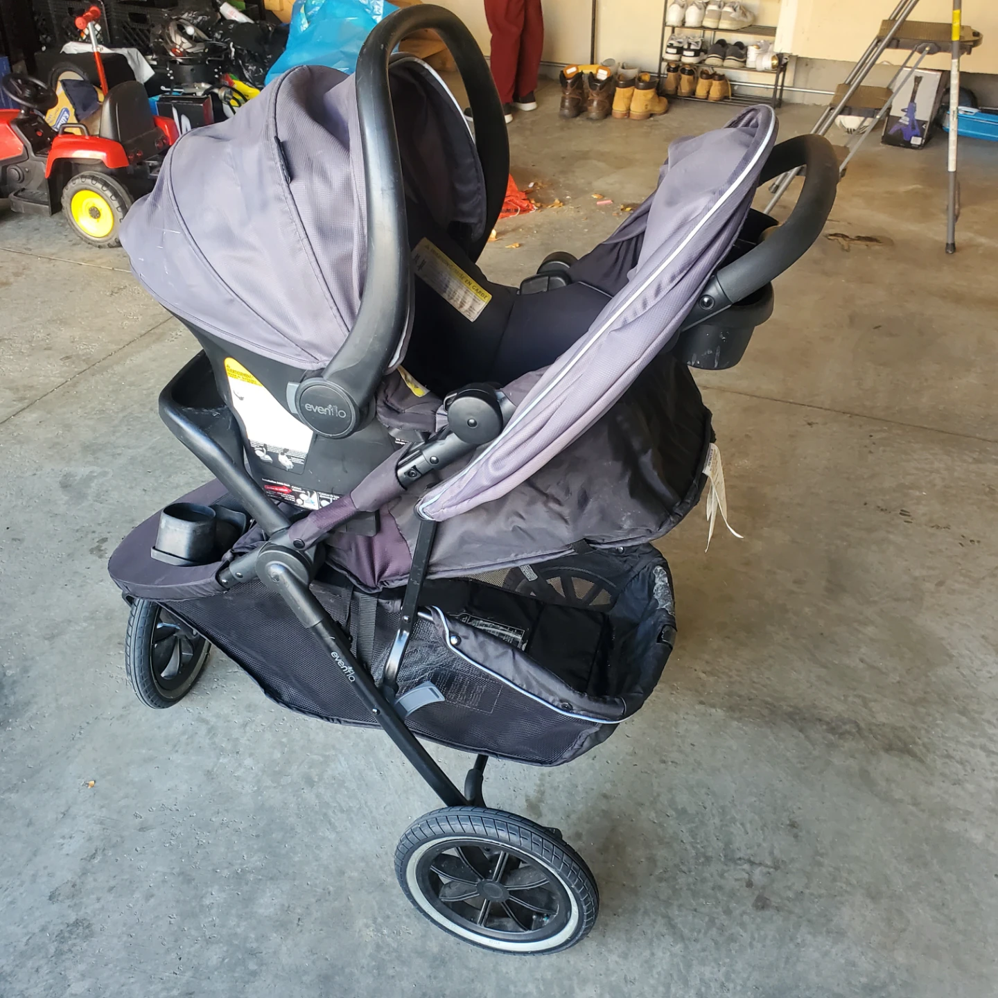 Evenflo Stroller and car seat - photo 2