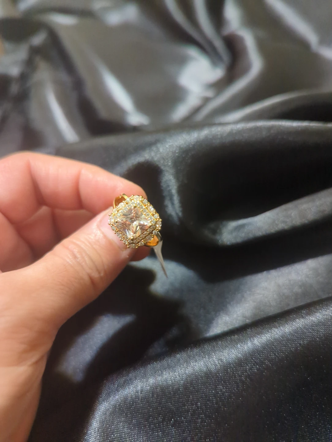 Gold-tone crystal engagement ring - photo 3