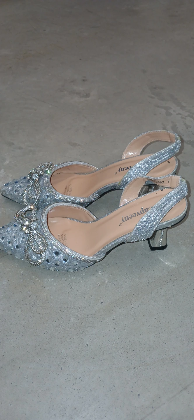 Heels for sale/ Please read description