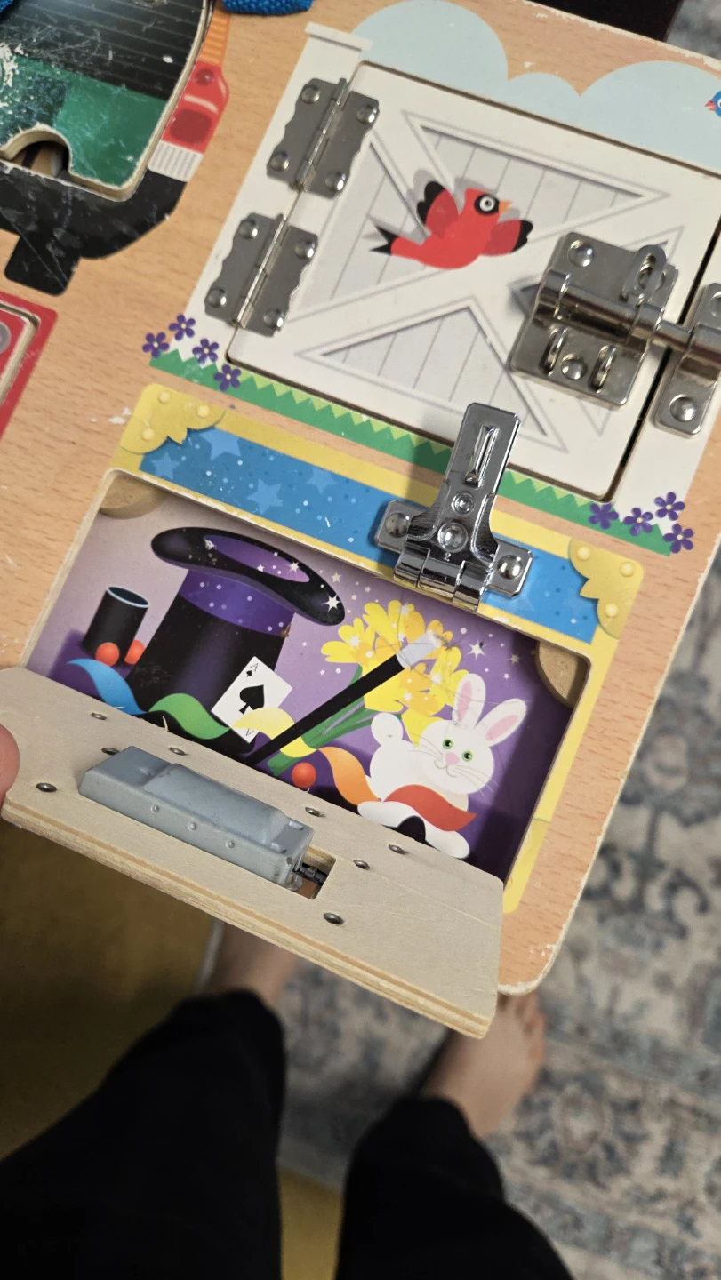 Melissa & Doug Latches Wooden Activity Board - photo 3