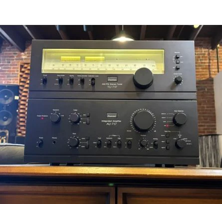Sansui AU-717 Integrated Amplifier and TU-717 Tuner