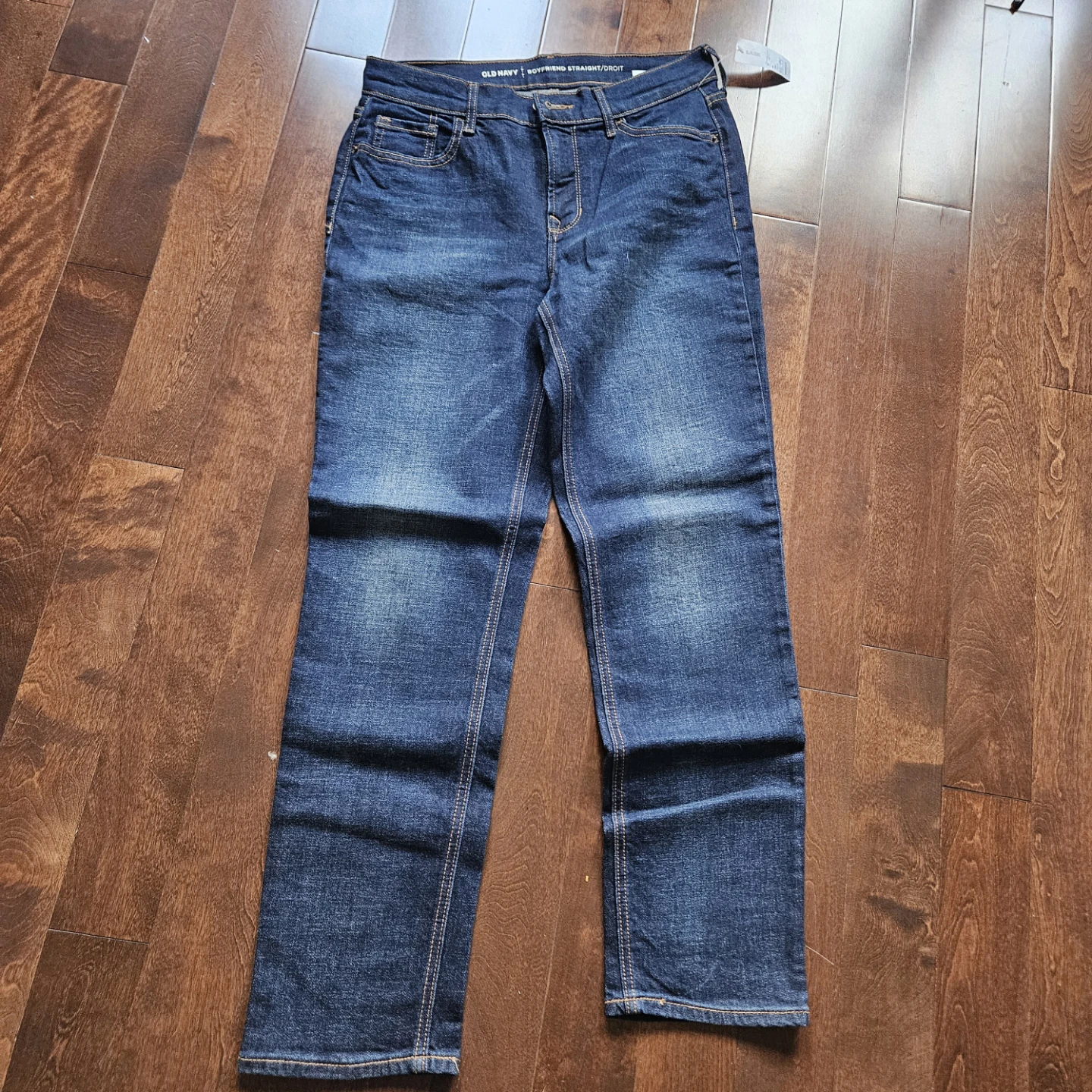 Old Navy Boyfriend Straight Jeans size 4 comes with tag - photo 3
