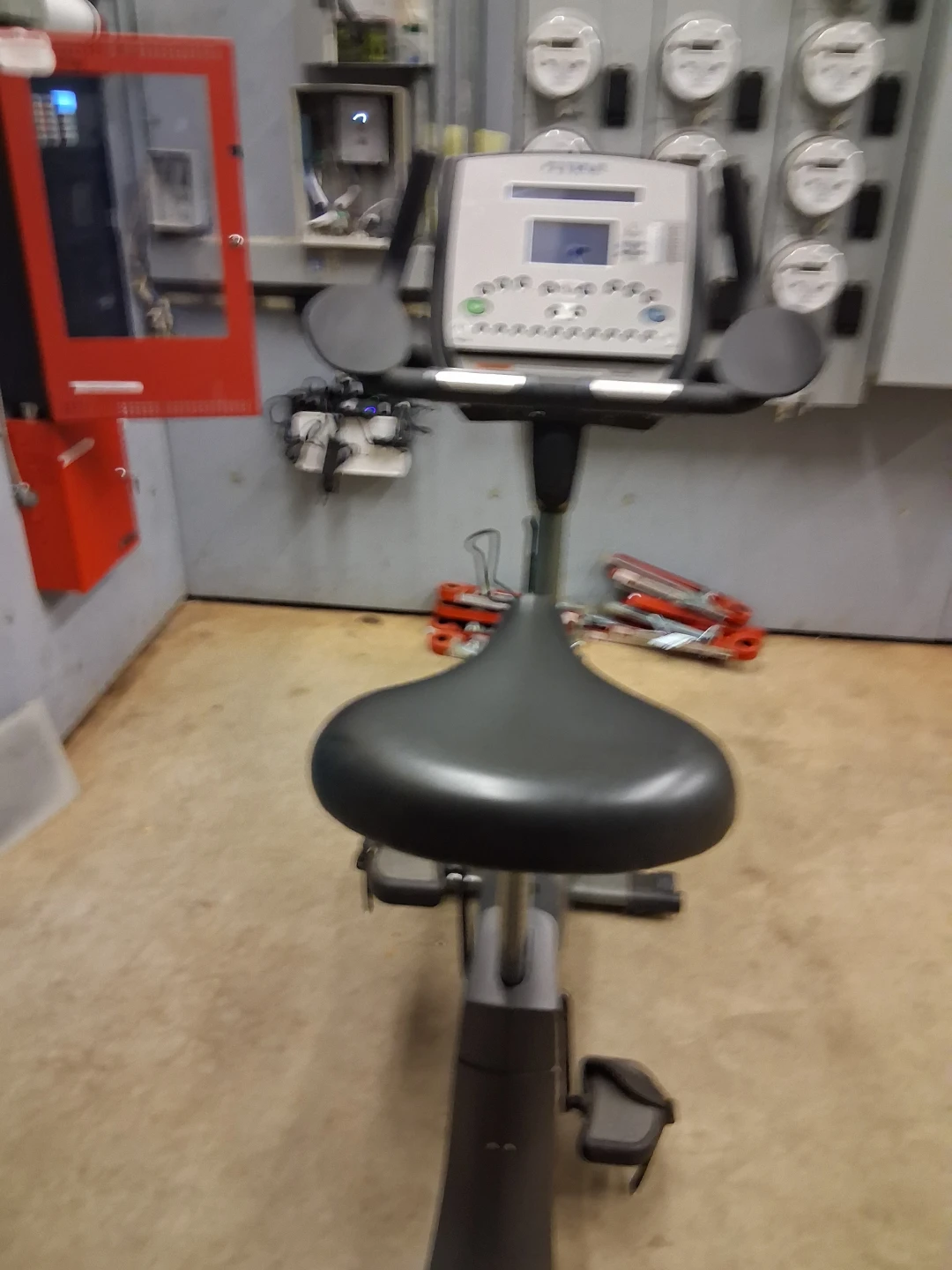 TRUE Fitness CS200 Upright Exercise Bike - photo 4