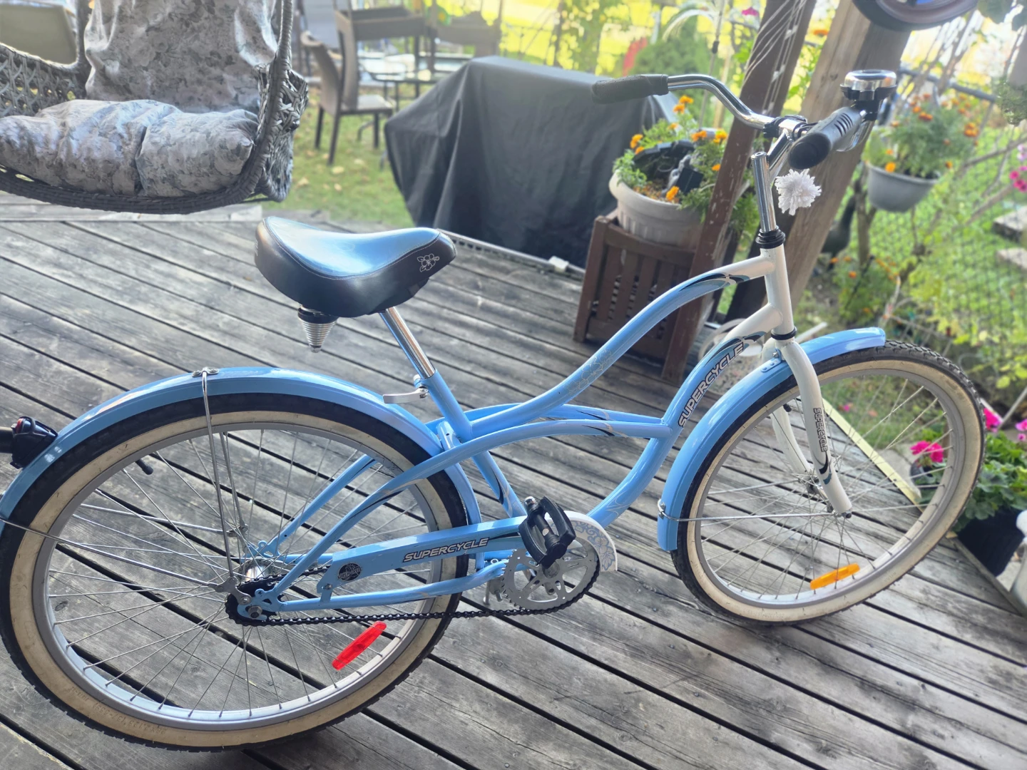 Supercycle Cruiser Bicycle Light Blue