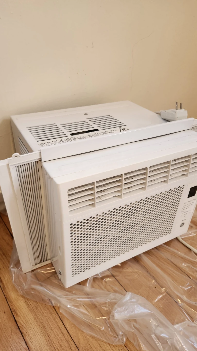 FREE 5000BTU GE Air Conditioner
