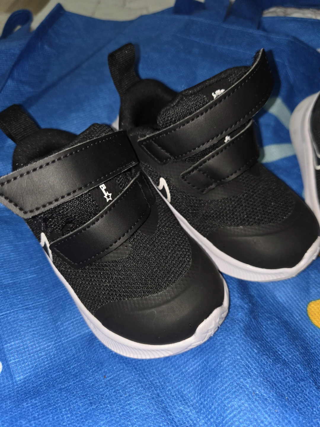 Nike Toddler Black Shoes Size 5C