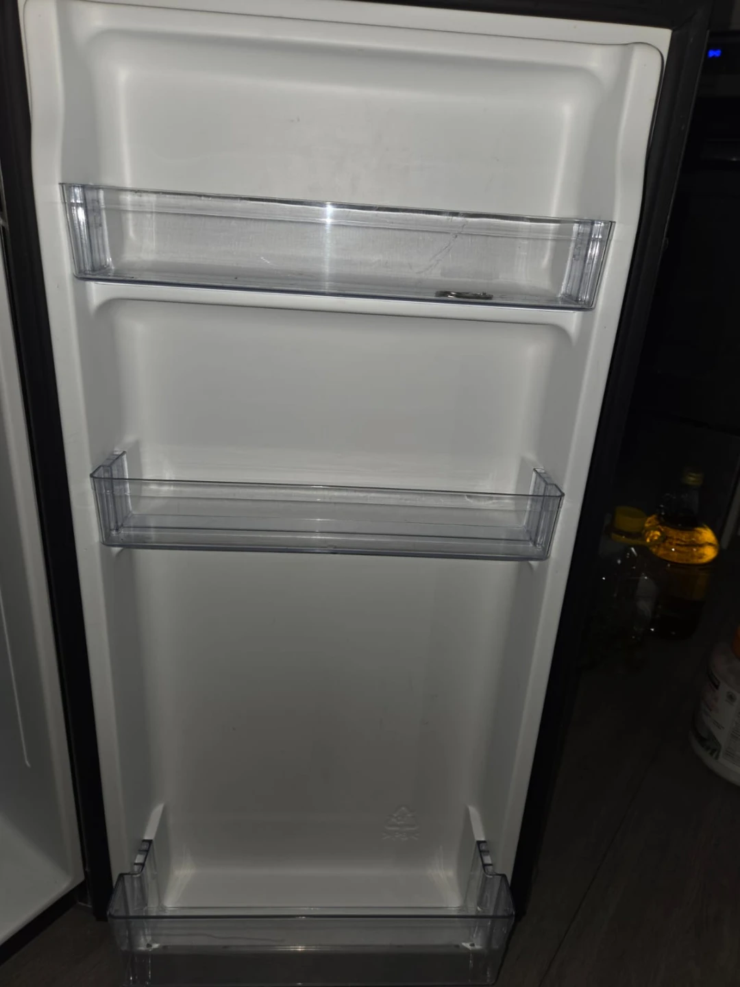 Vissani Compact Refrigerator - photo 4