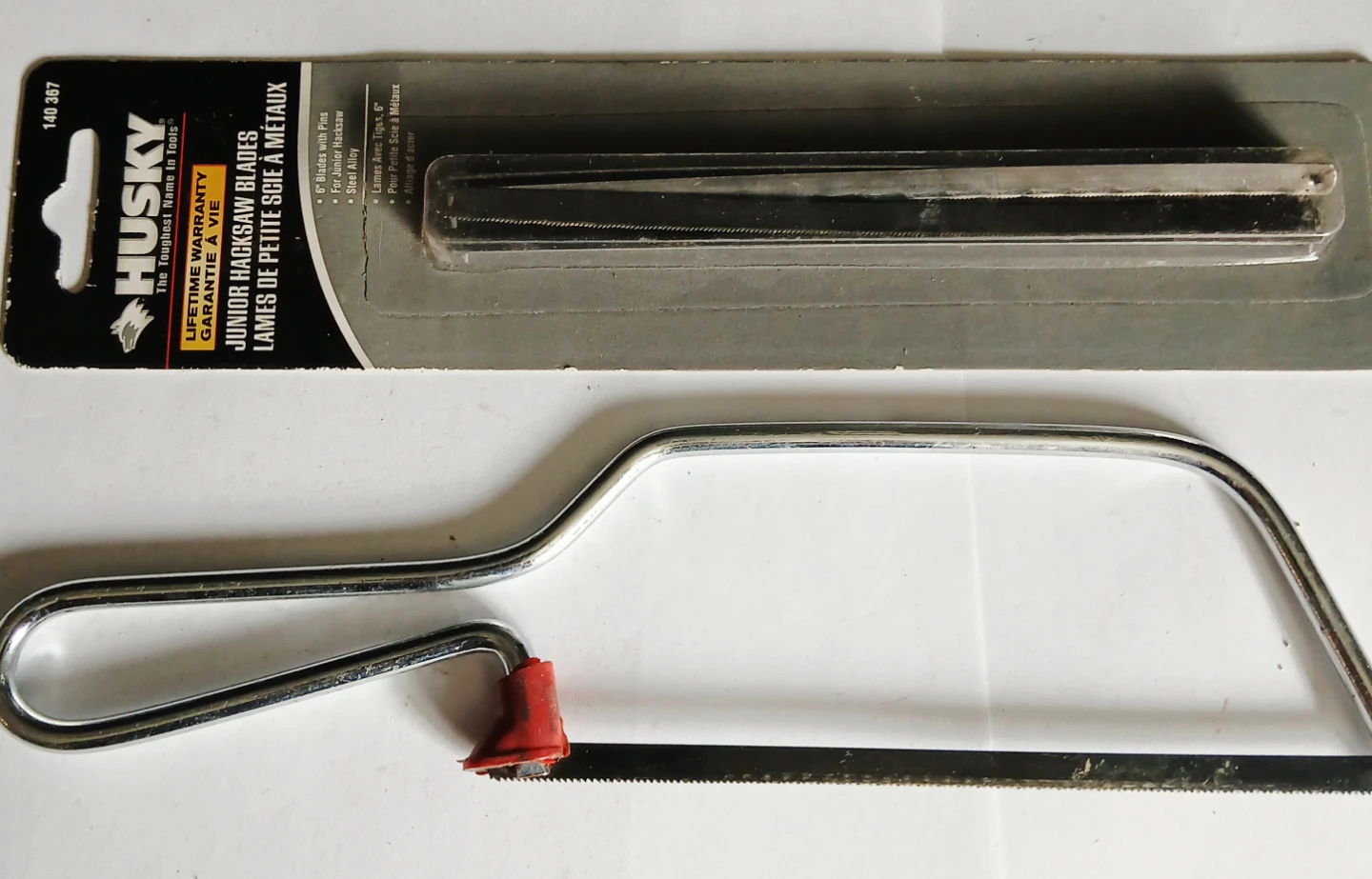 Husky Junior Hacksaw with Spare Blades