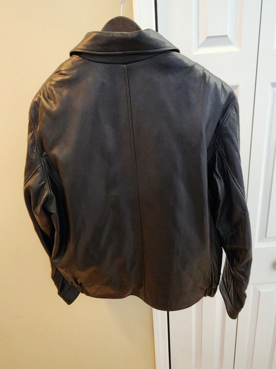 Men's Black Leather Jacket - photo 2