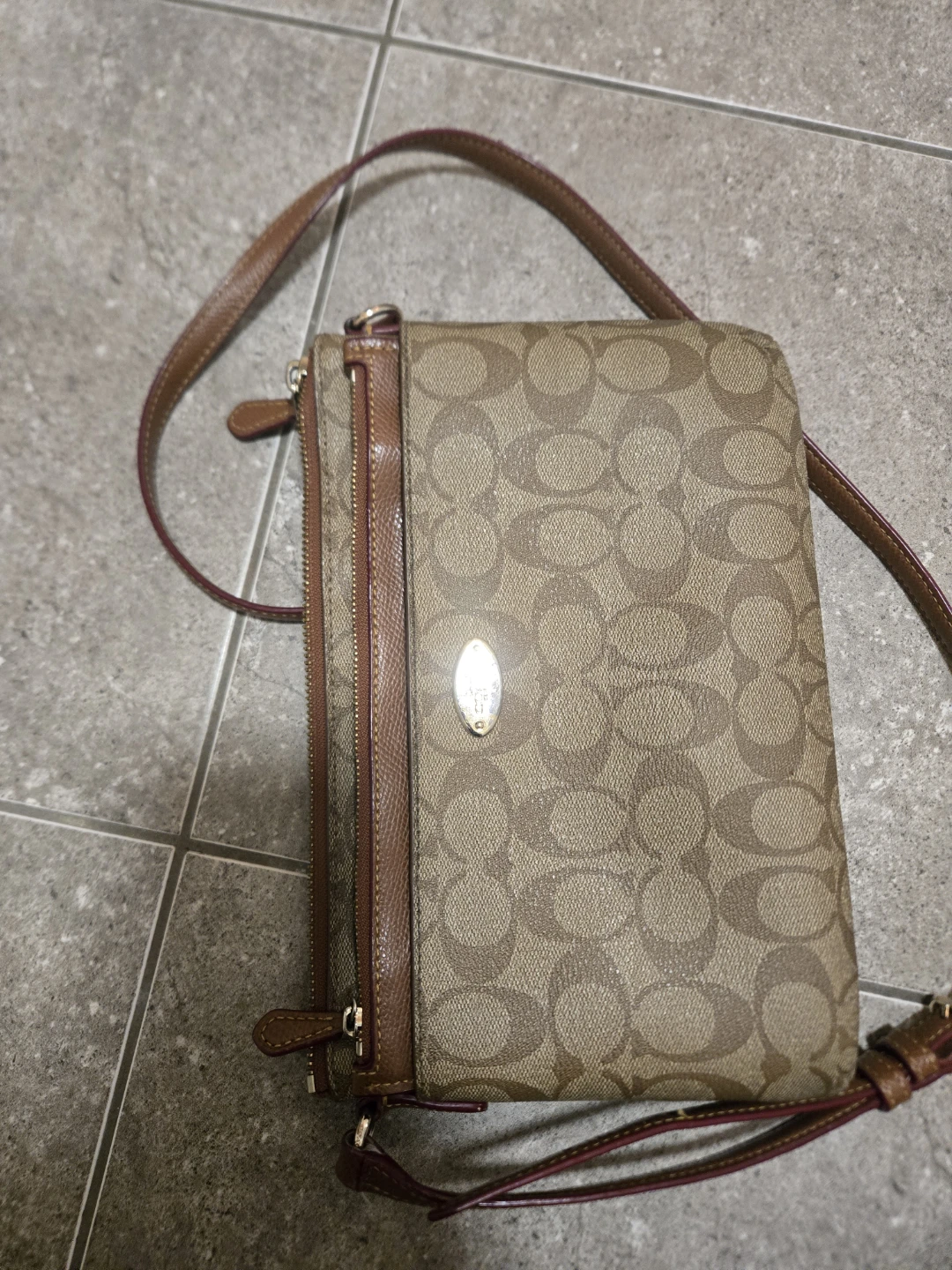 Coach Signature Canvas Crossbody Bag