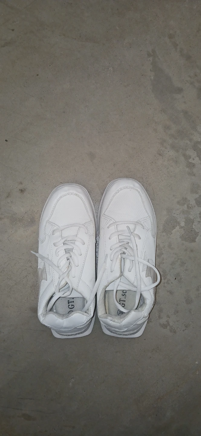 White shoe/sneakers for sale/ Please read description - photo 2