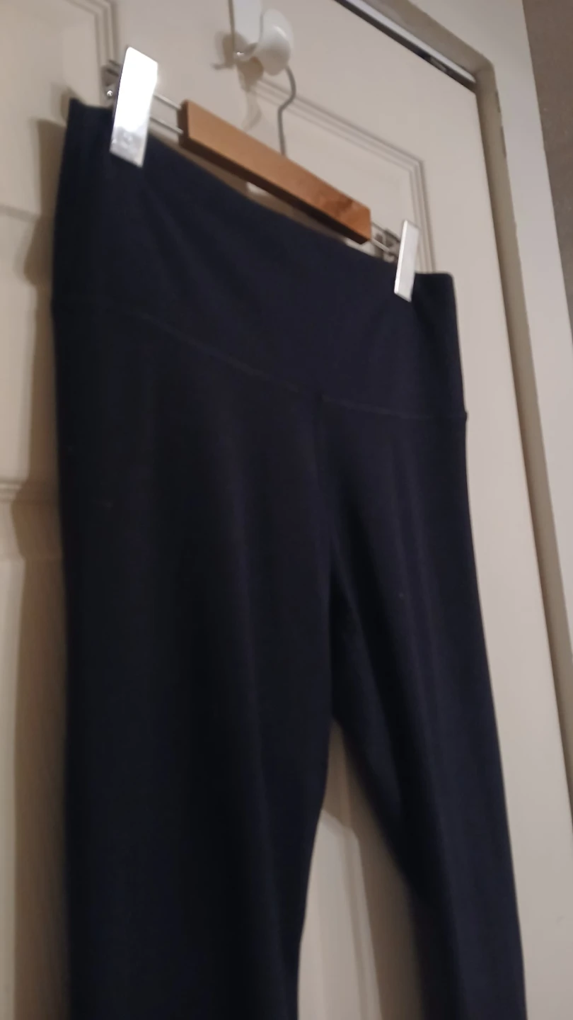 TNAction Aritzia black leggings, size large (L) - photo 2