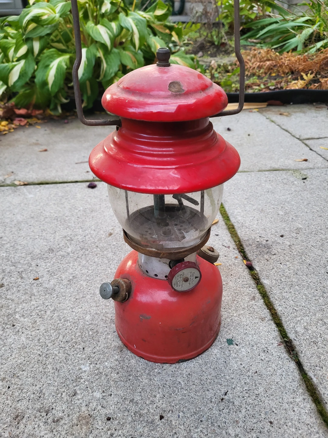 Vintage Coleman 200 Lantern - photo 2