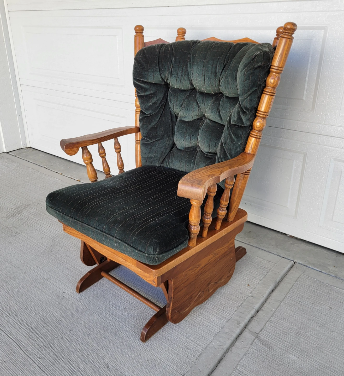 Beautiful Vintage Solid Oak Wooden Platform Glider Rocker Chair. - photo 3