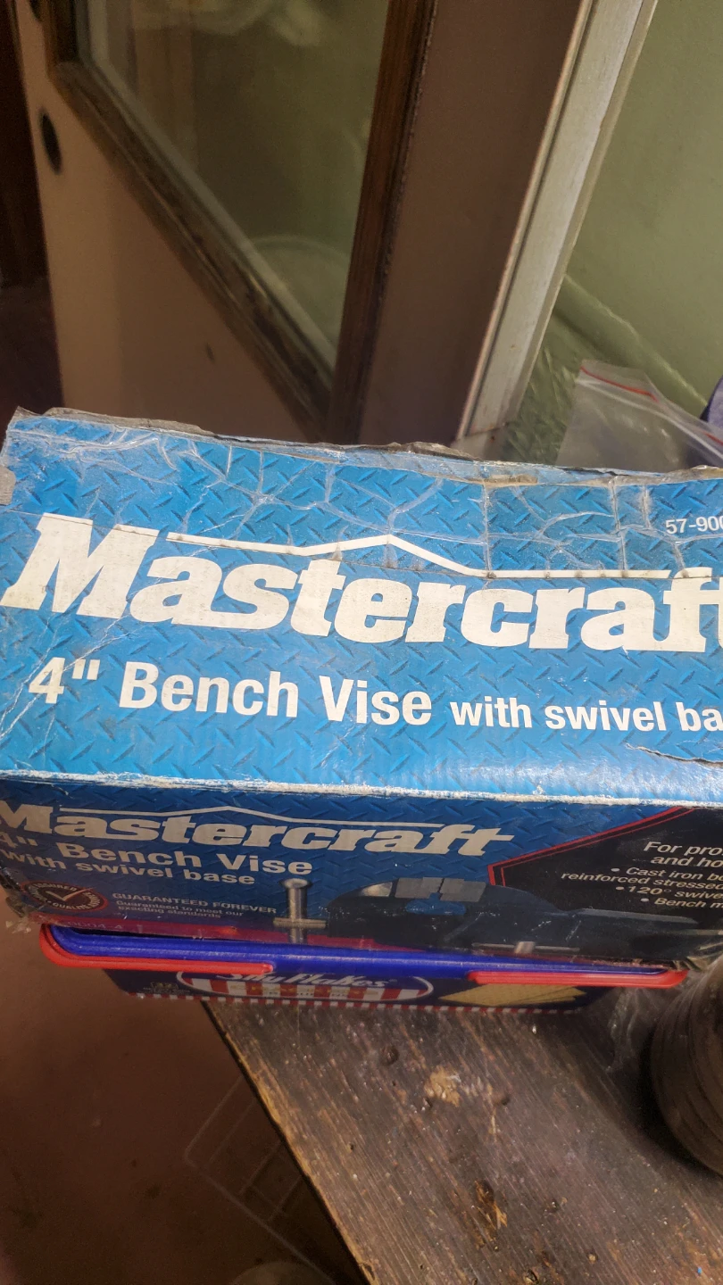 Mastercraft 4" Bench Vise with Swivel Base - photo 3