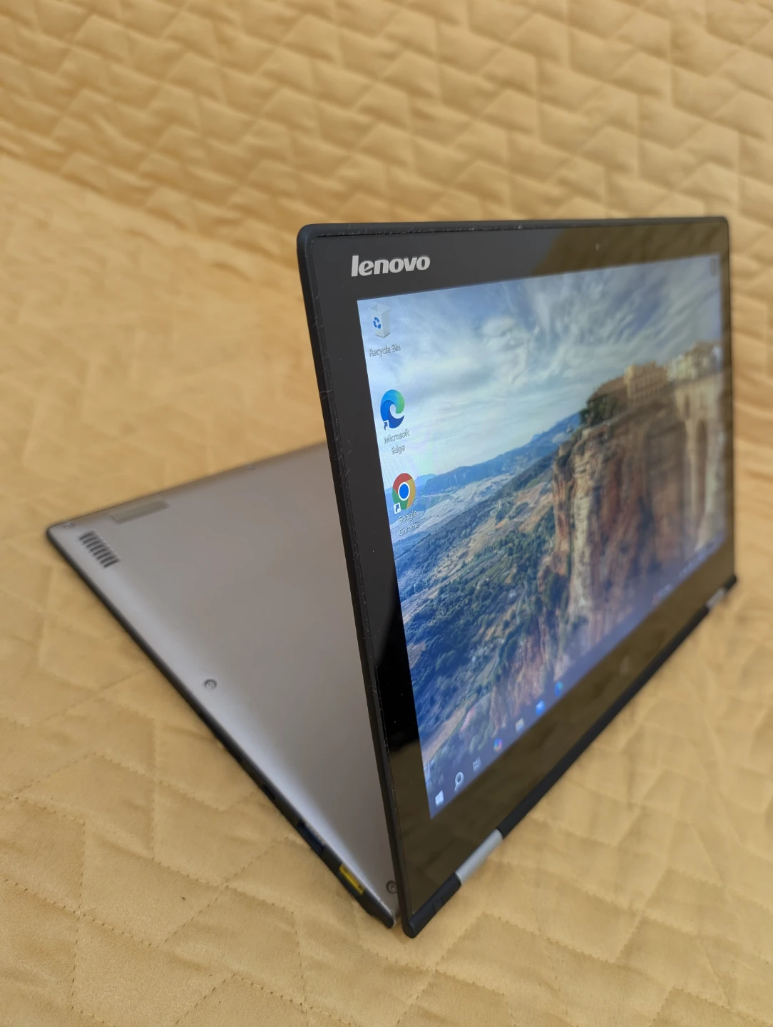 Lenovo yoga 2 pro  Intel Core i7 2 in 1