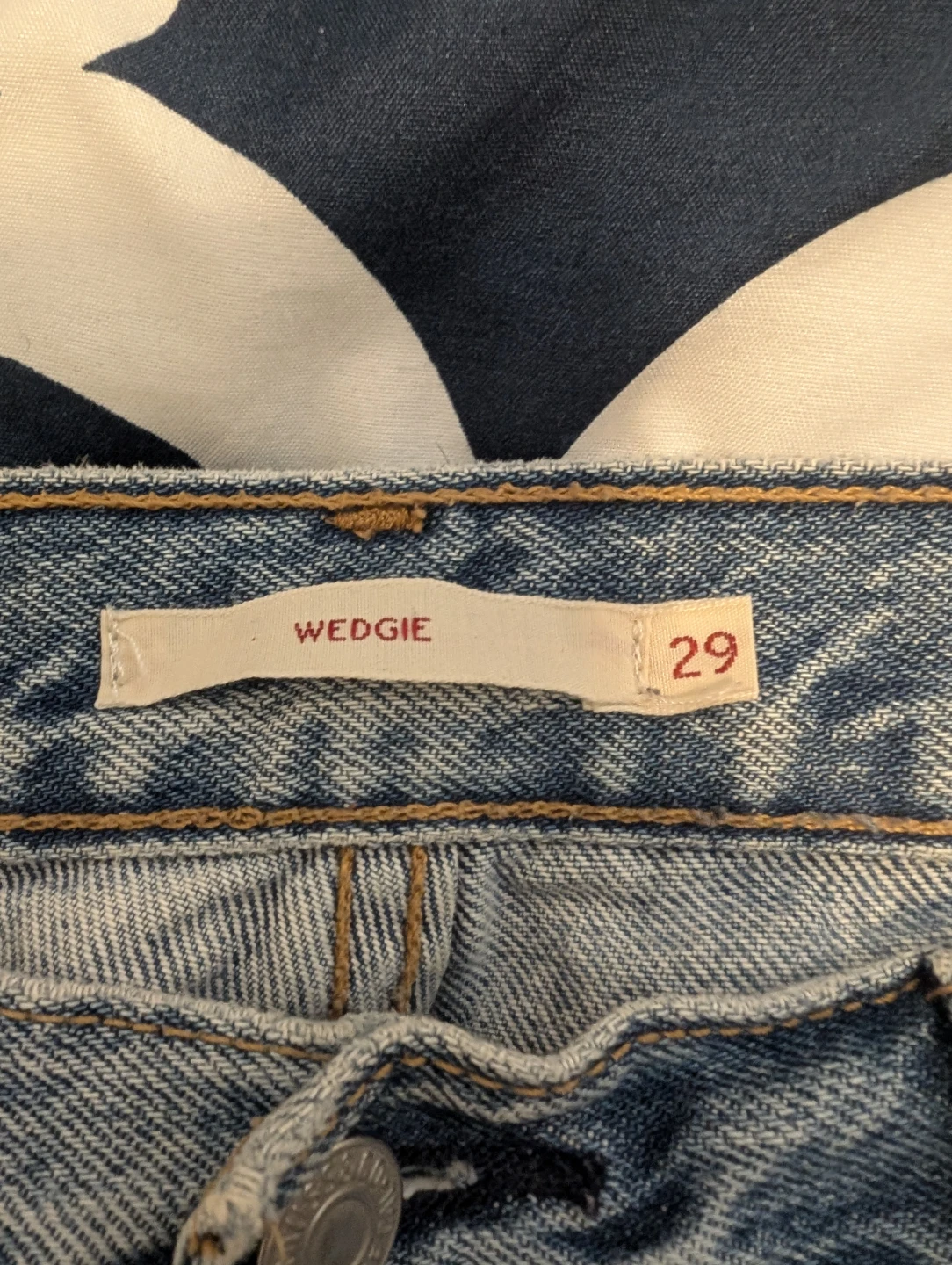 Levi's Premium Wedgie Jeans Size 29 - photo 3
