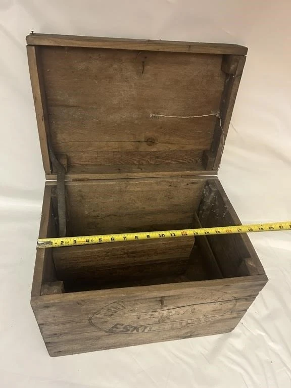 Vintage Eskilstuna Wooden Crate - photo 3