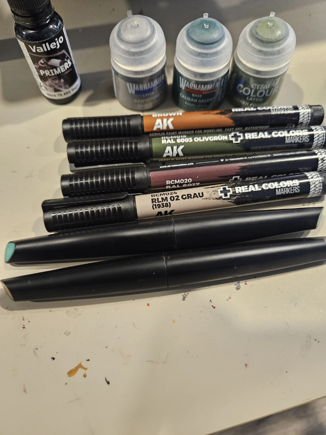 Hobby paint lot (10 paints)