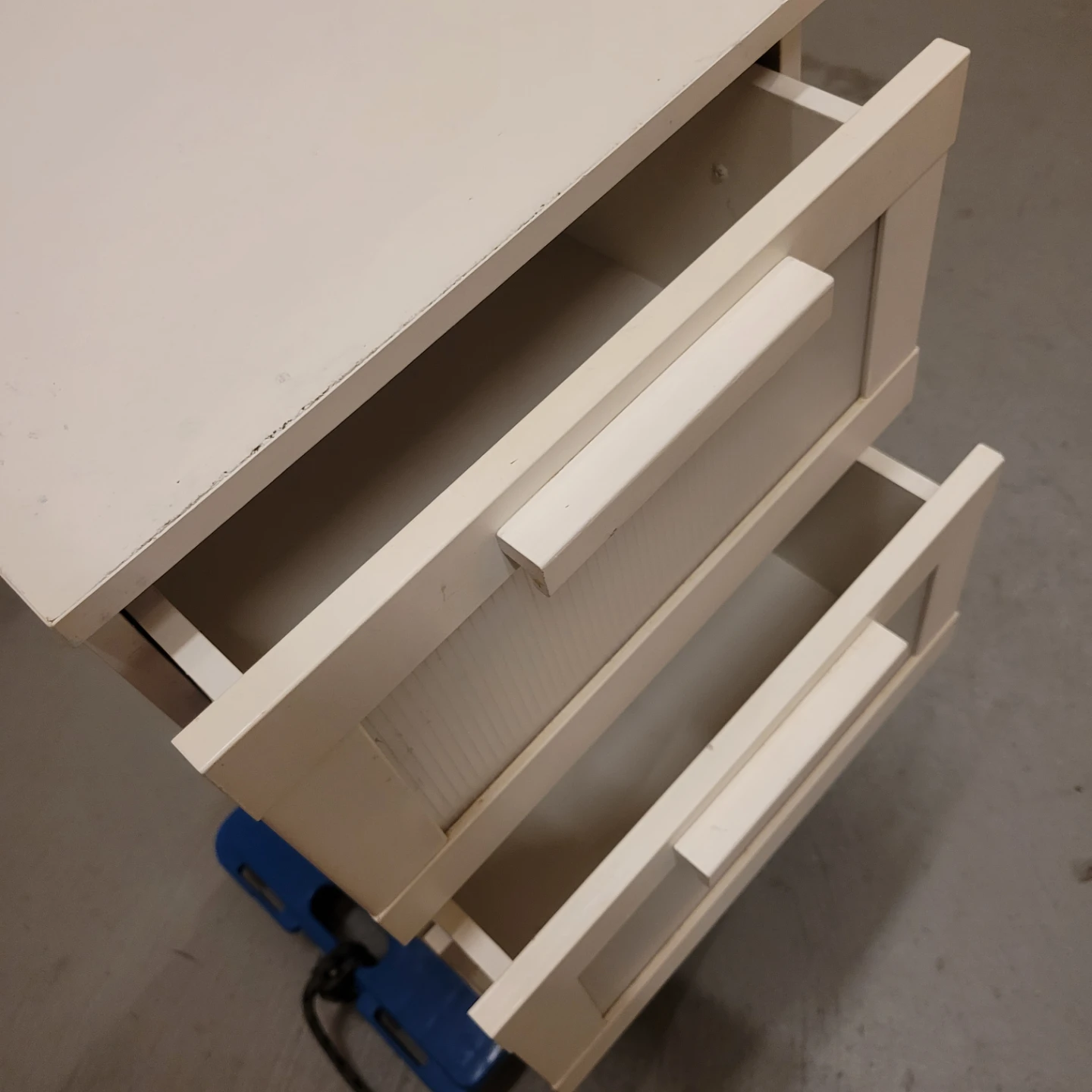 MODERN IKEA SPACE SAVER DRESSER - photo 3