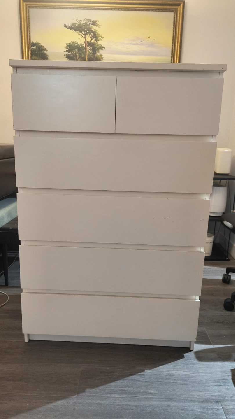 White 6-Drawer Dresser