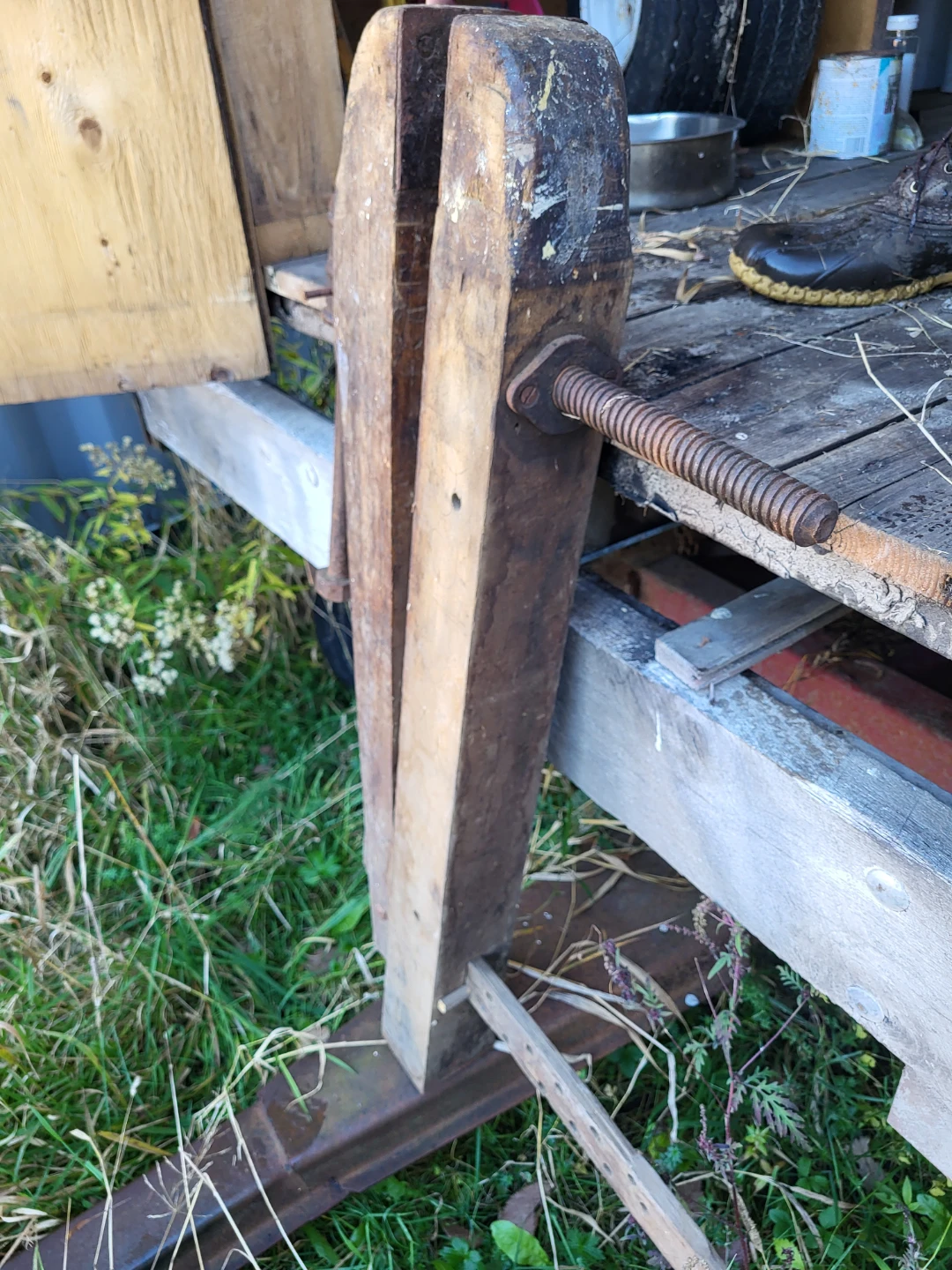 Vintage Wooden Saddle Makers Vise - photo 3