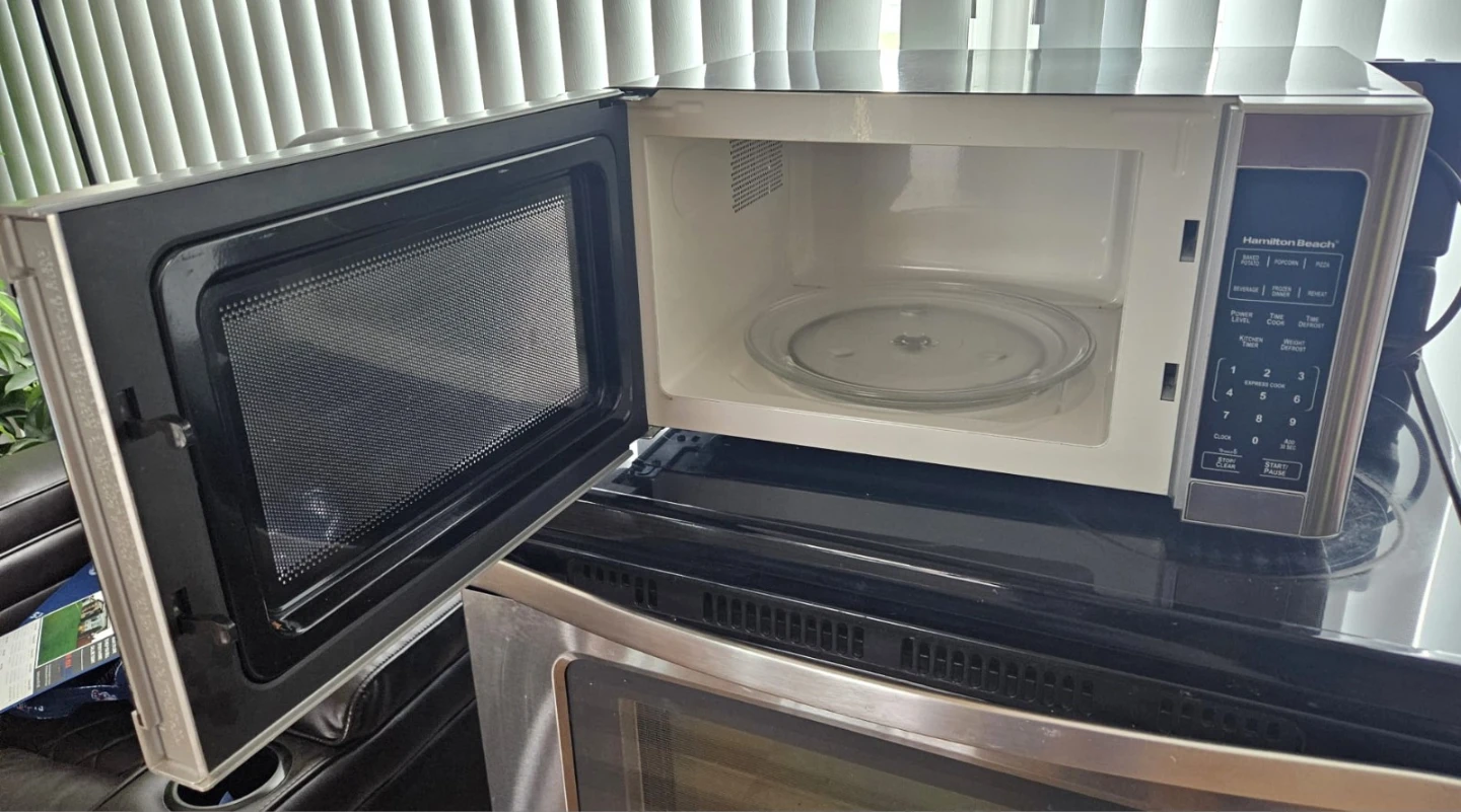 Hamilton Beach Stainless Steel Microwave - photo 2