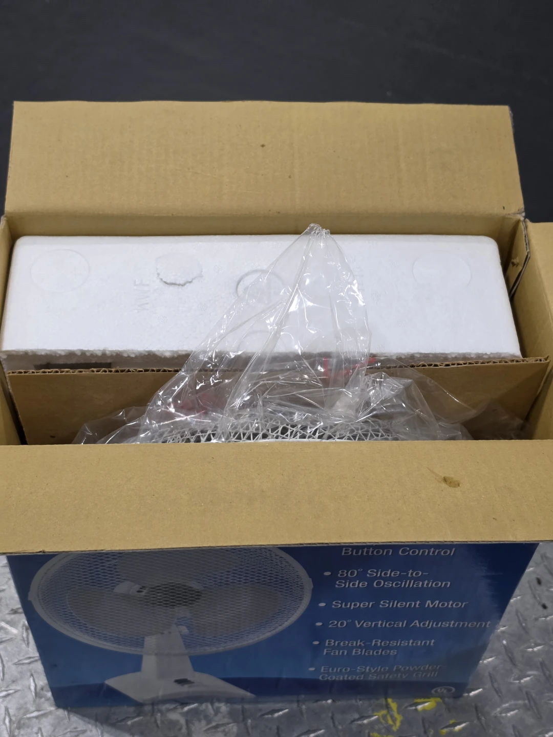 Breezeway 12" Oscillating Table Fan - photo 2