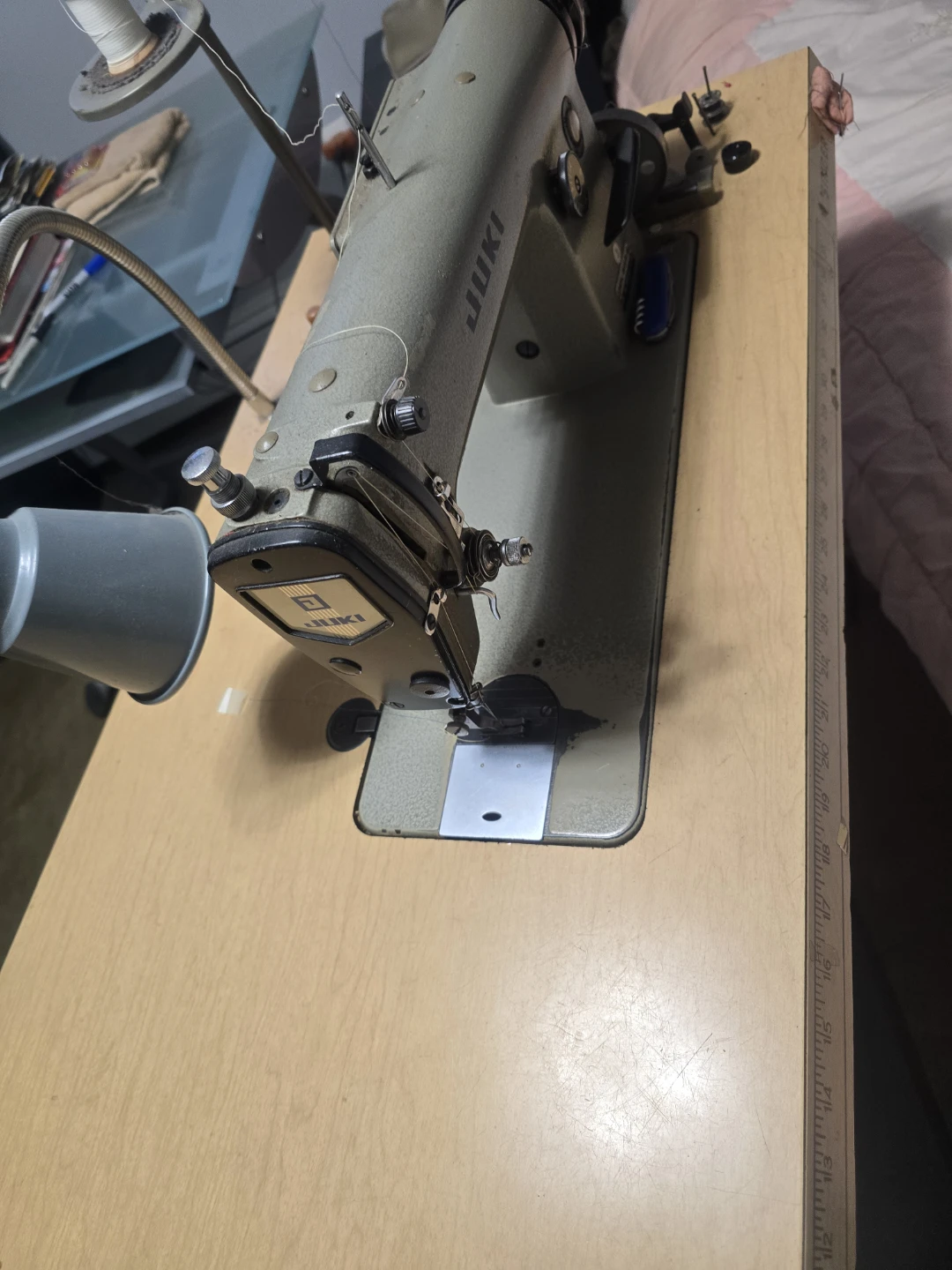 Juki DDL-555-4 Industrial Sewing Machine - photo 2