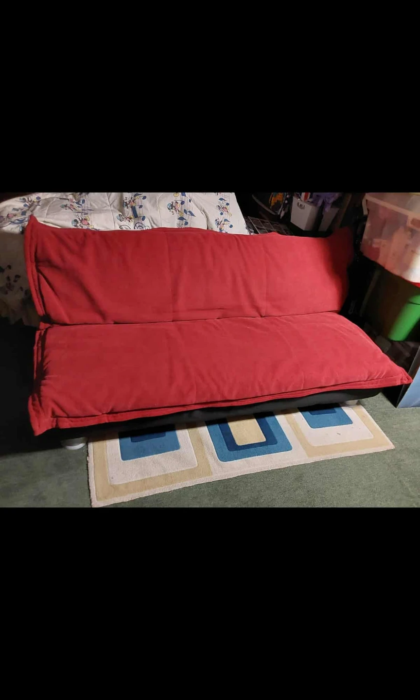 Red convertible futon sofa - photo 2