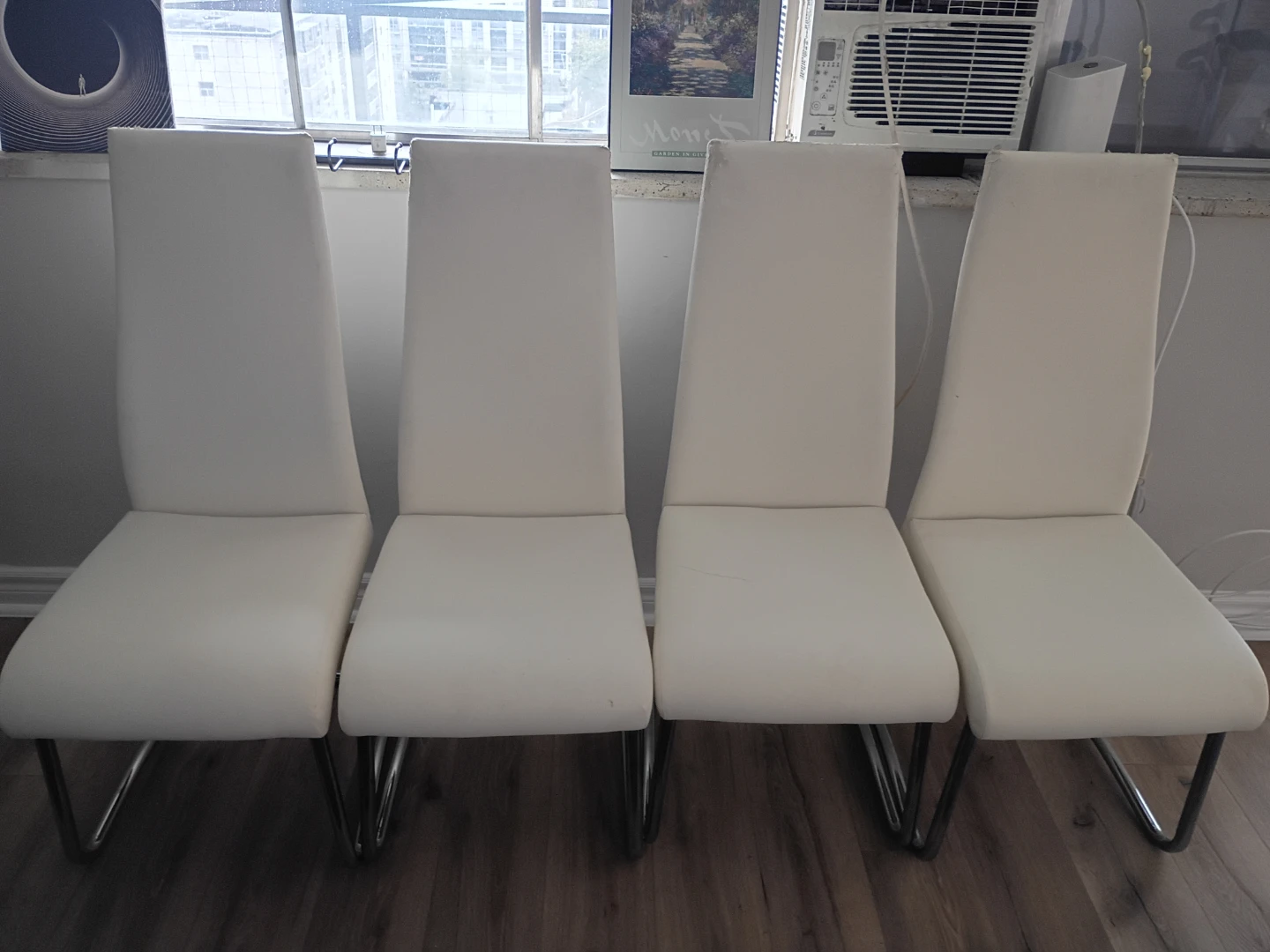 Set of 4 White Dining Chairs - photo 2