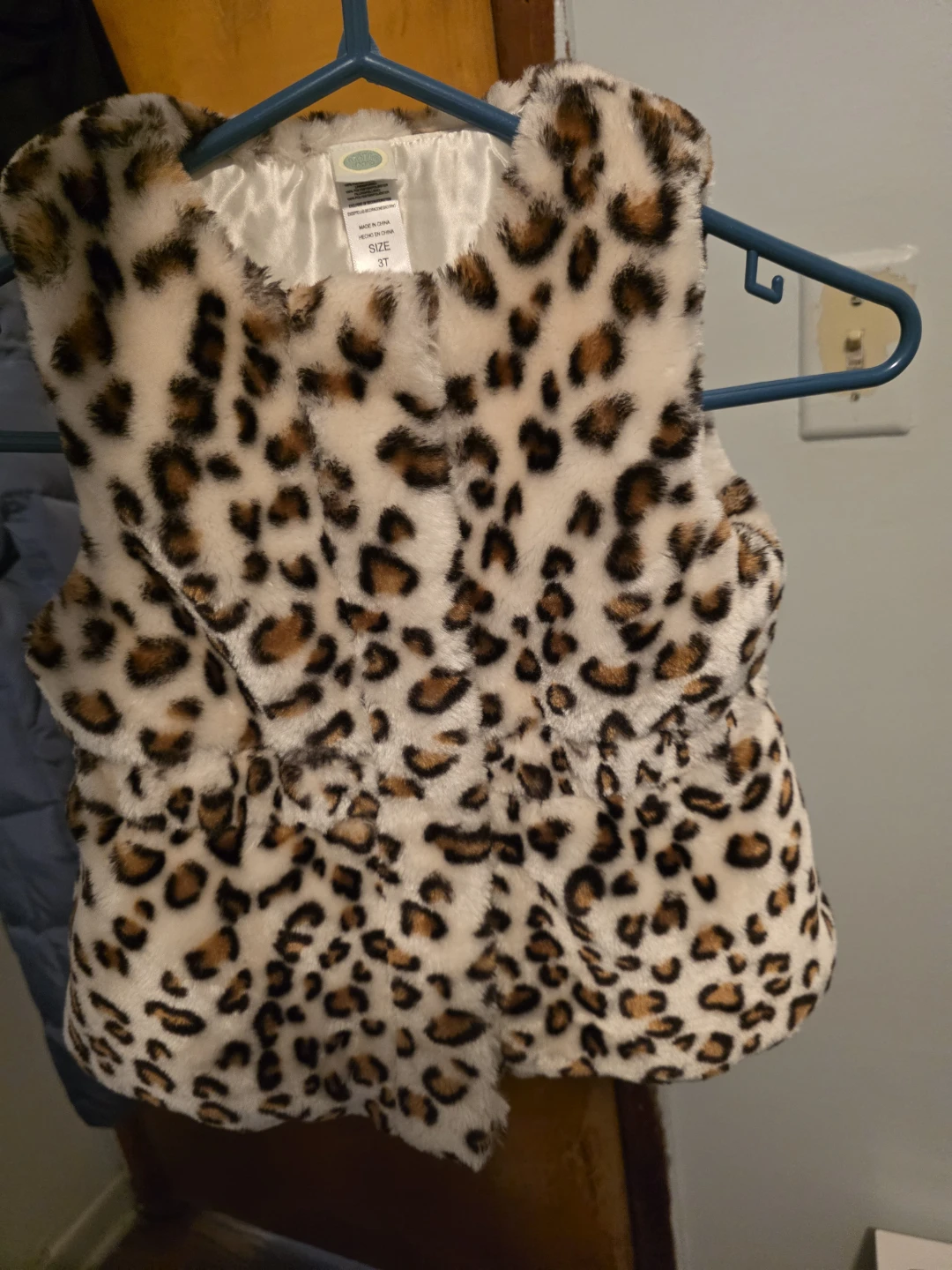 Little Me Leopard Print Faux Fur Vest Size 3T - photo 2