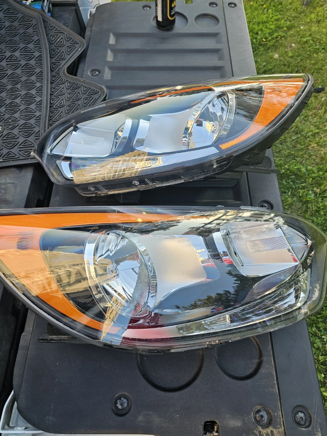 For 2012 to 2017 Kia Rio hatch back. Headlight Assembly. - photo 3