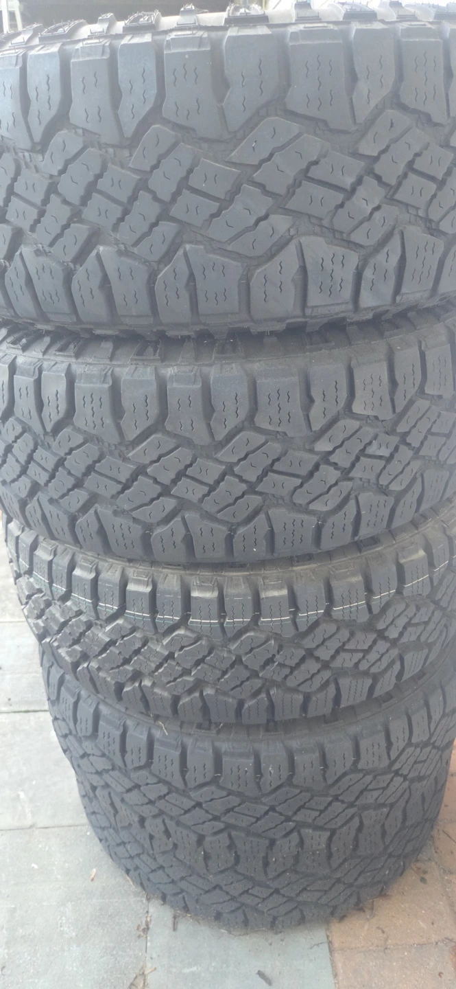 265/65R17 GOOD YEAR WRANGLER DURATRAC - - photo 2