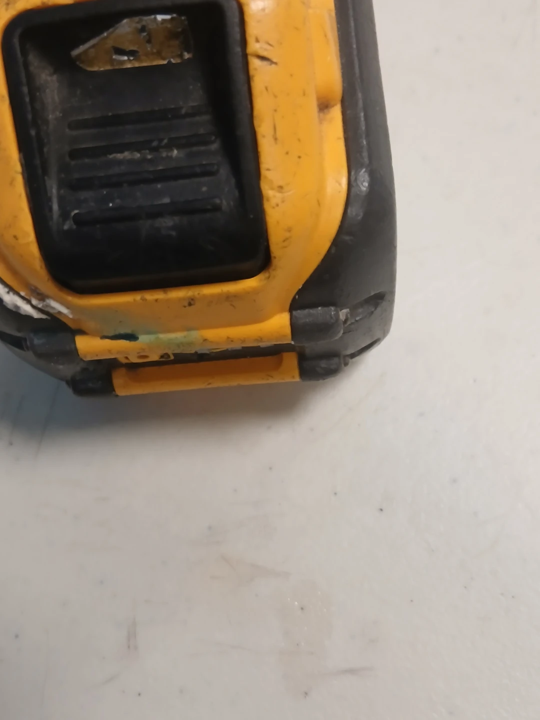 DEWALT FLEXVOLT 9Ah 20V/60V Battery - photo 4