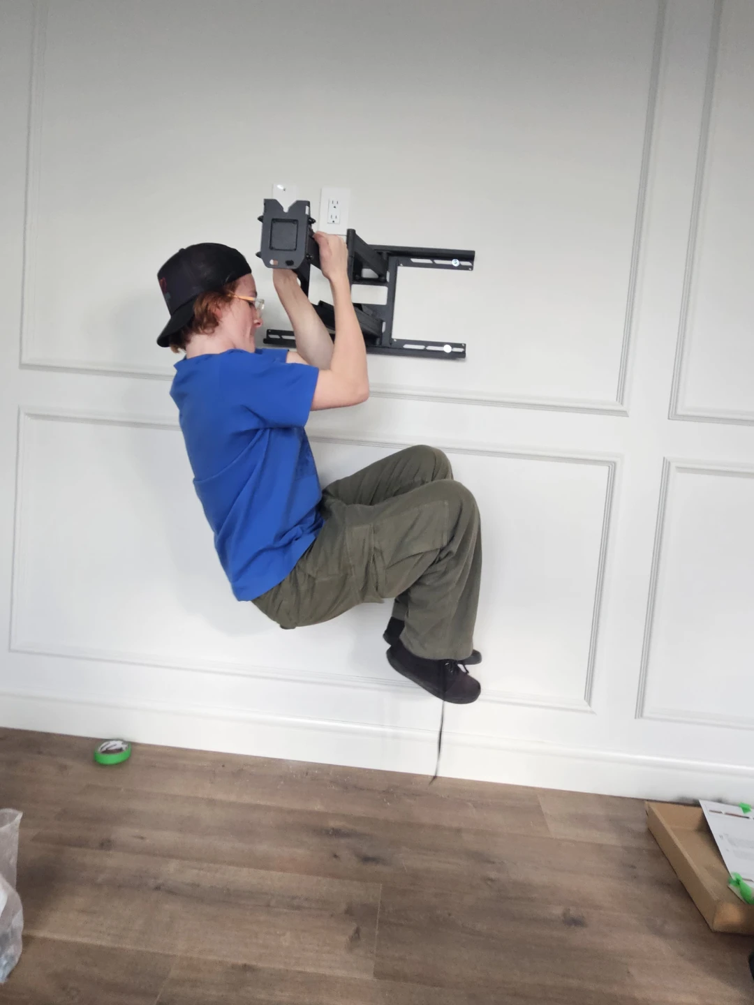 Professional TV mounting