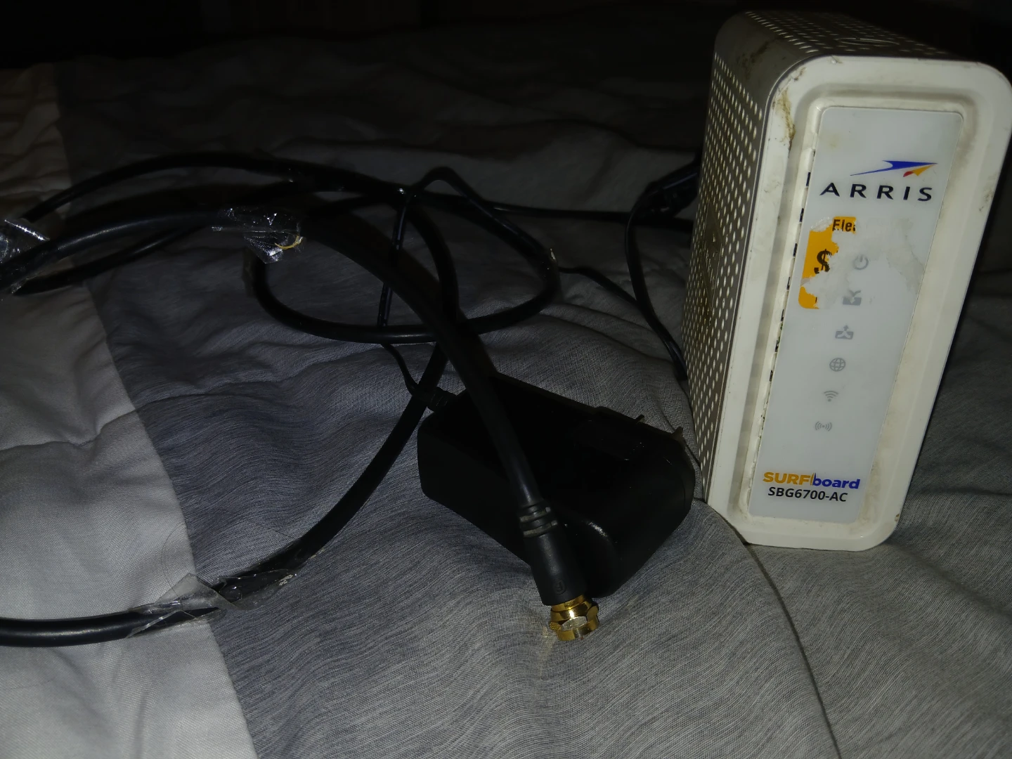 Arris Surfboard SBG6700-AC Modem and Router