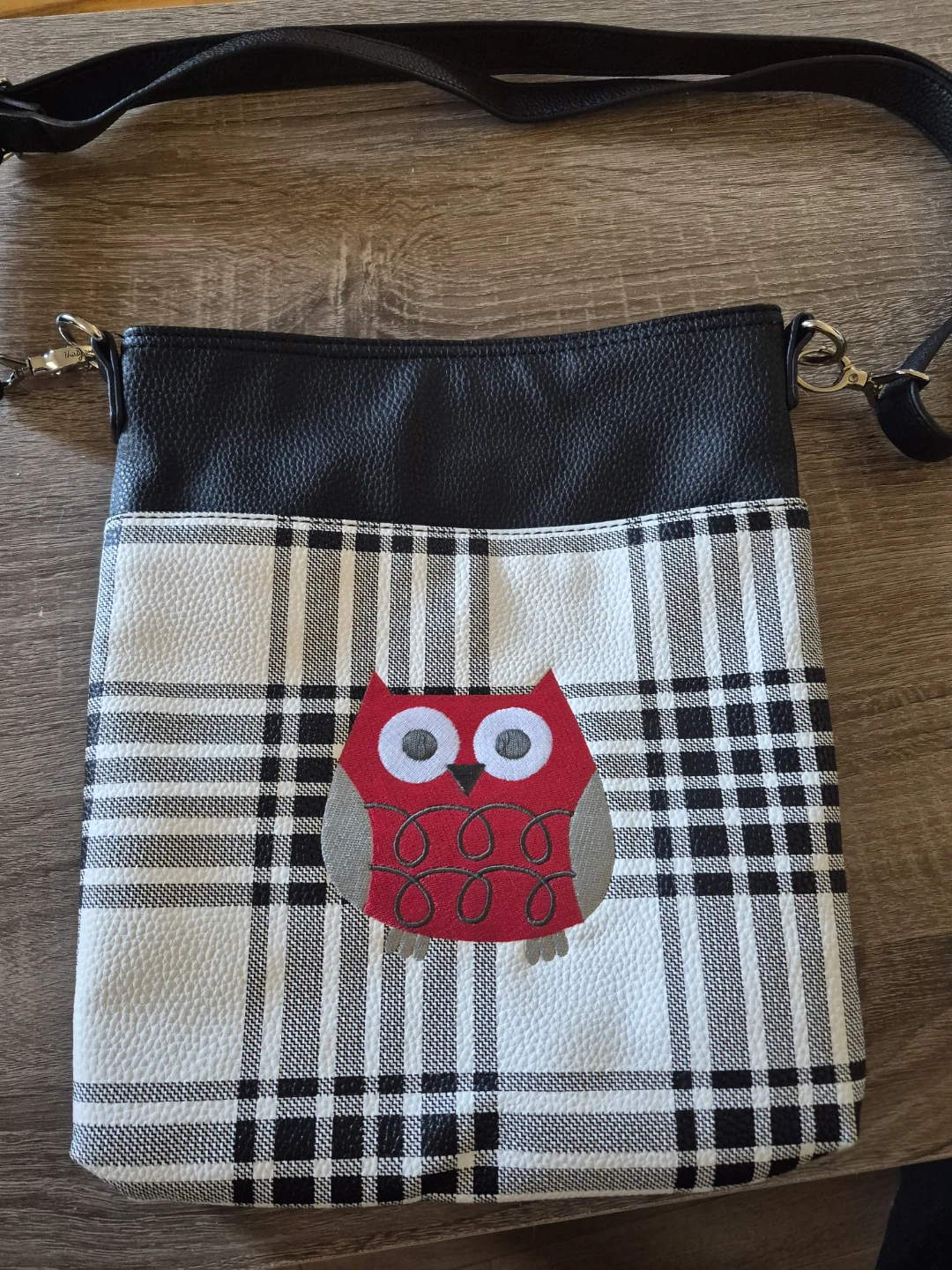 Thirty-One crossbody bag with owl applique