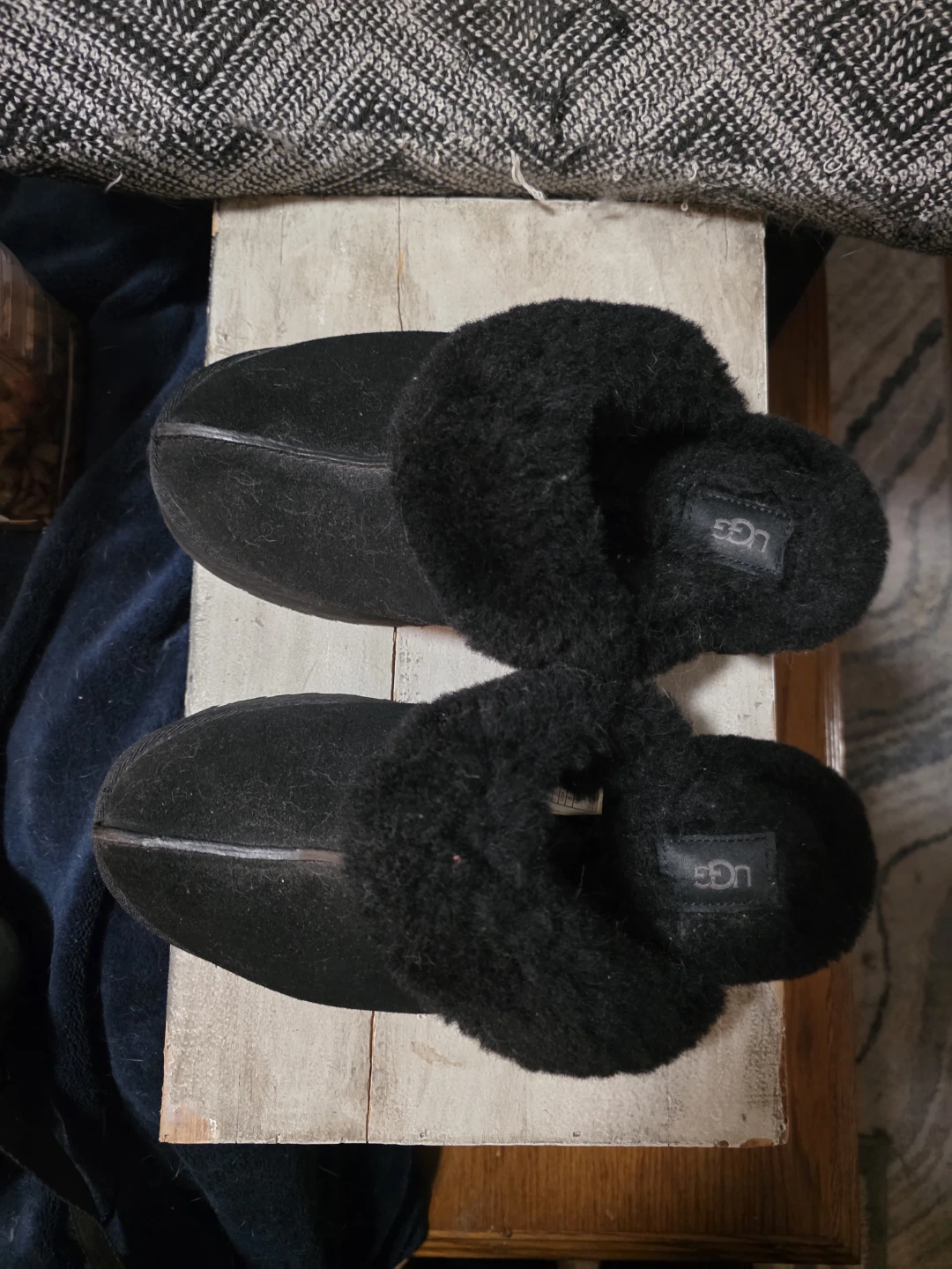 UGG Slippers Black